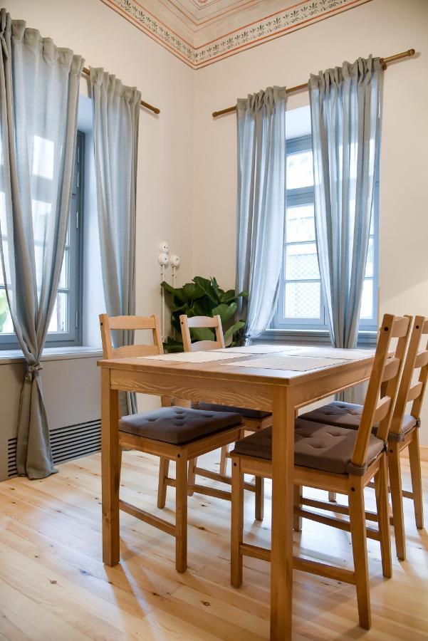 Erst Guest House Athene Buitenkant foto